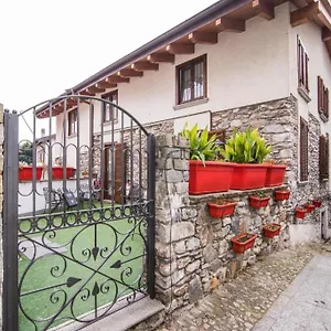 My Holidays - Il Sogno di Claudia , Gera Lario Italia